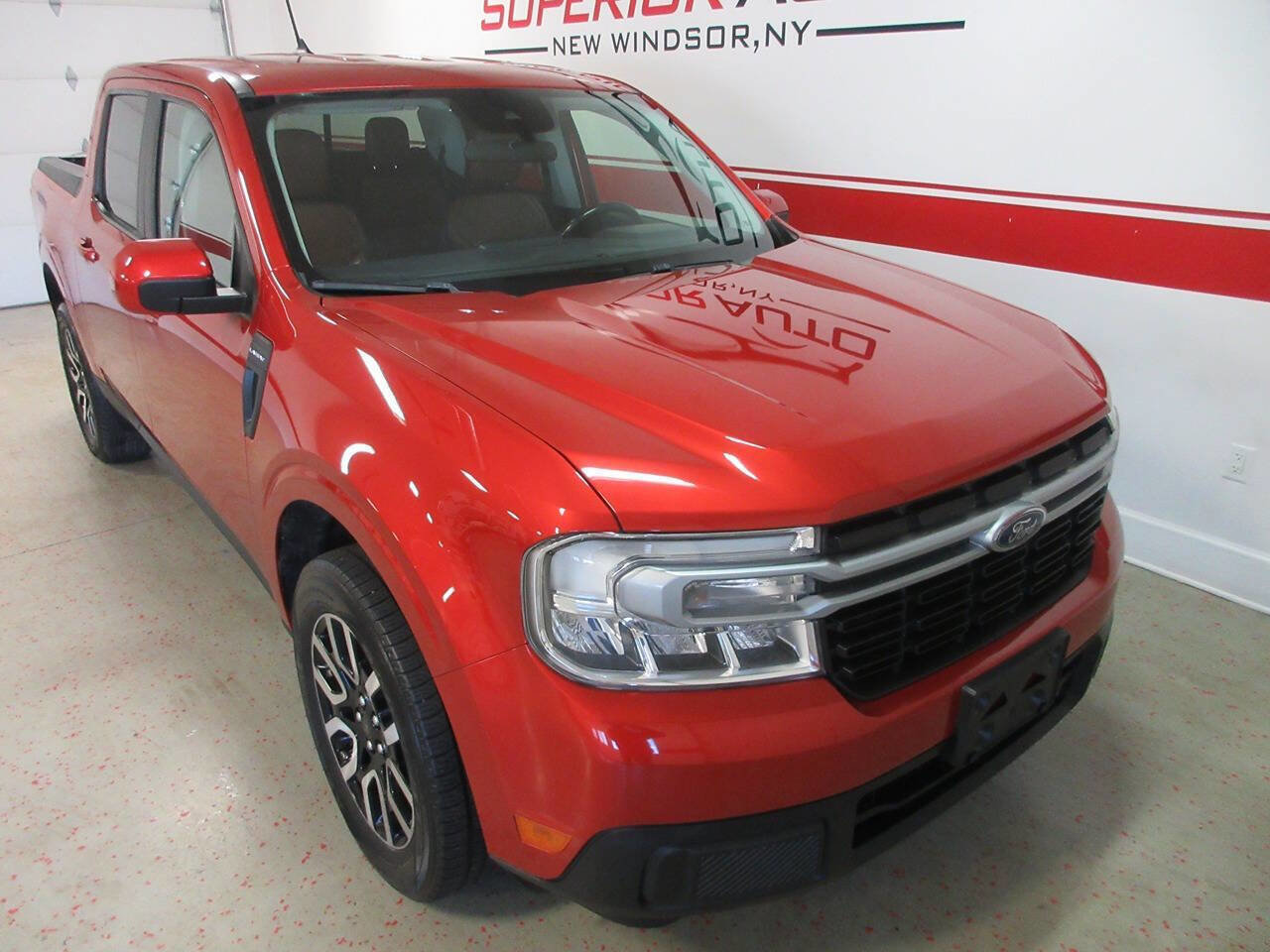 Used 2023 Ford Maverick Lariat image 11