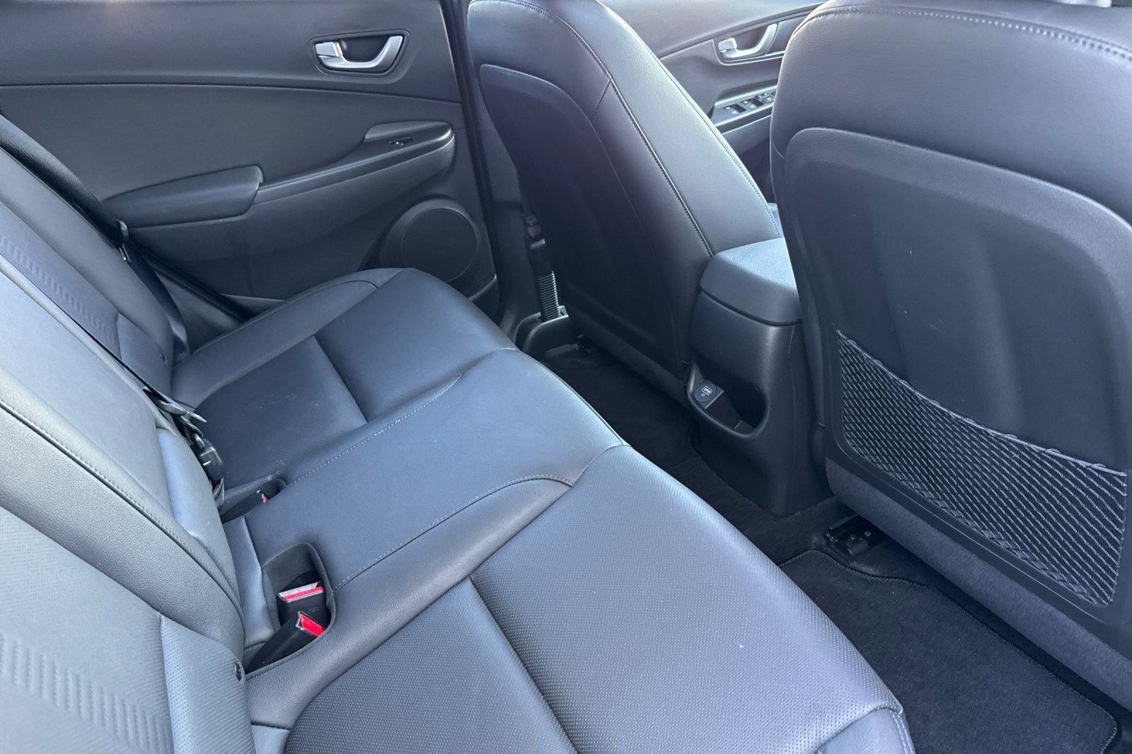 Used 2022 Hyundai Kona Limited image 16