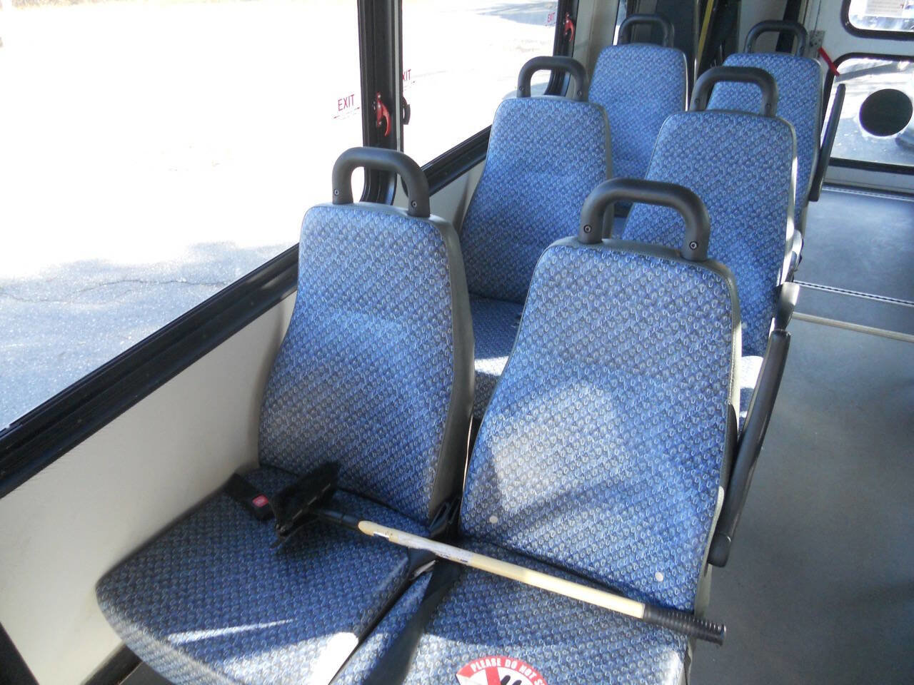 Used 2013 Ford E-450 and Econoline 450 Super Duty w/ Shuttle Bus Prep Pkg image 24