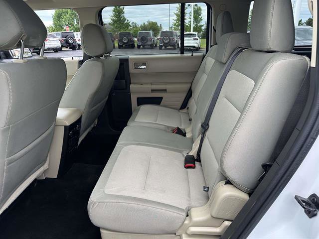 Used 2017 Ford Flex SE FWD image 12