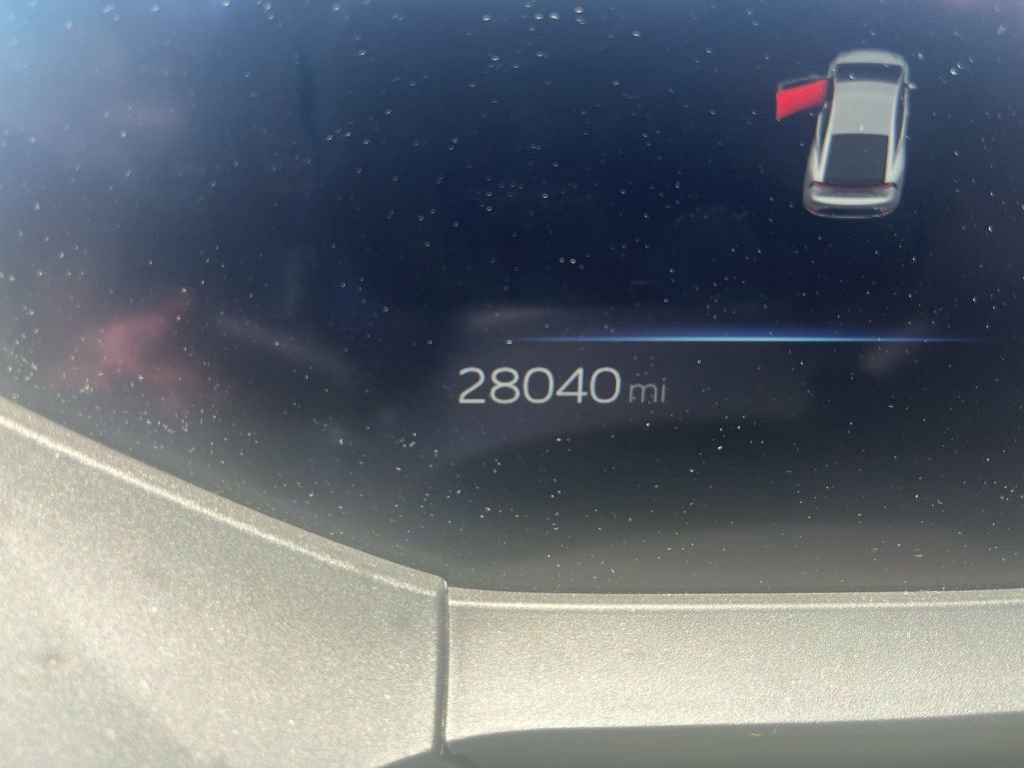 Used 2023 Toyota Prius LE FWD image 5