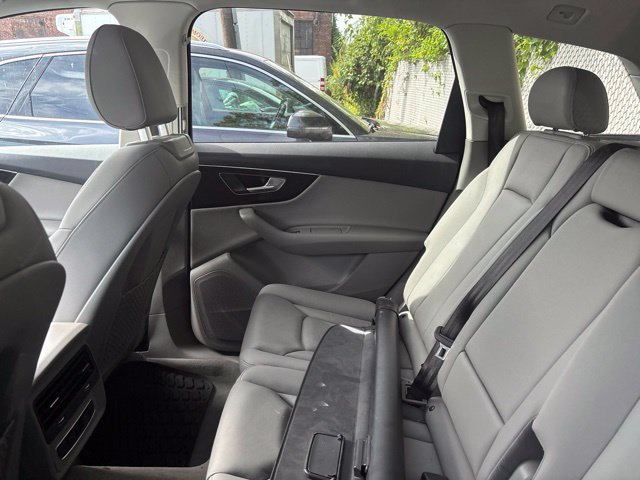Certified 2023 Audi Q7 3.0T Premium AWD/4WD image 5