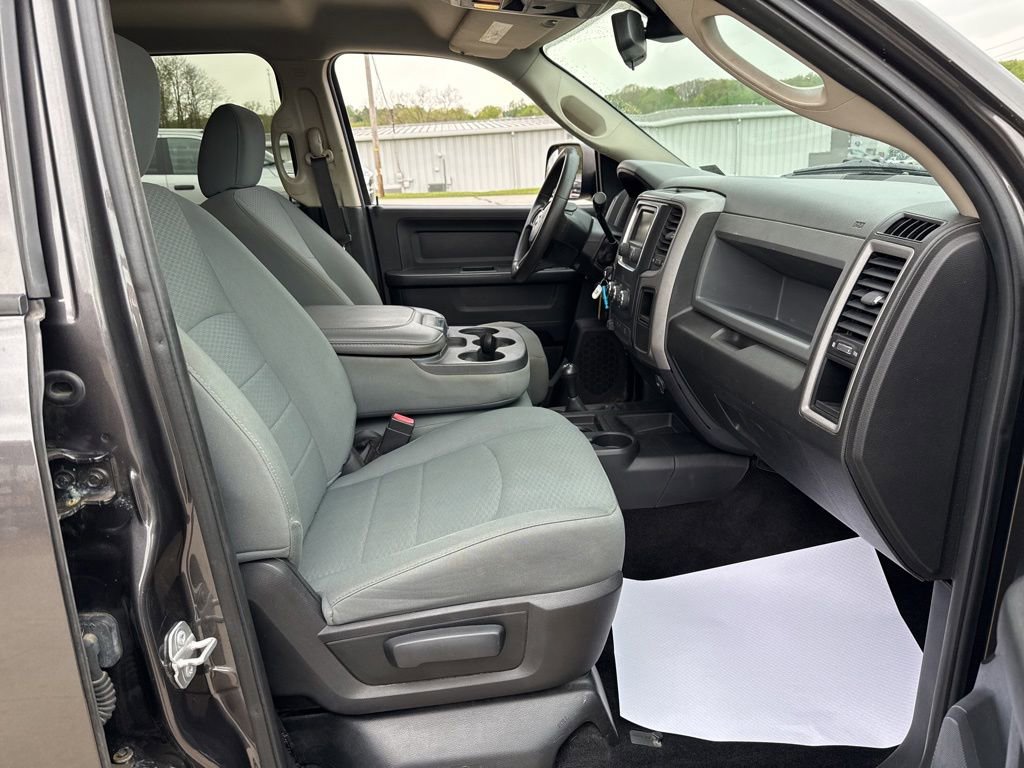 Used 2016 RAM 2500 Tradesman w/ Chrome Appearance Group AWD/4WD image 37