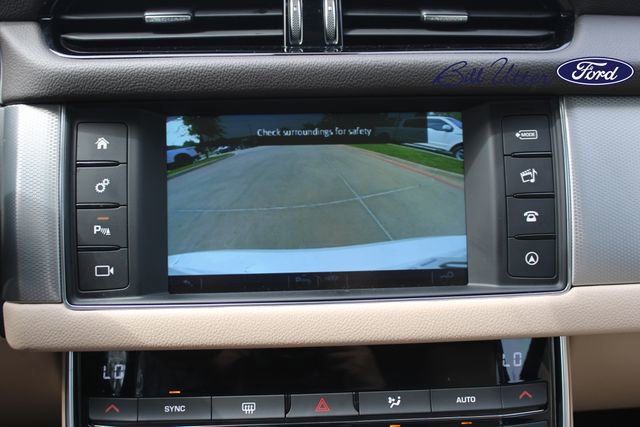 Used 2016 Jaguar XF Premium RWD image 21