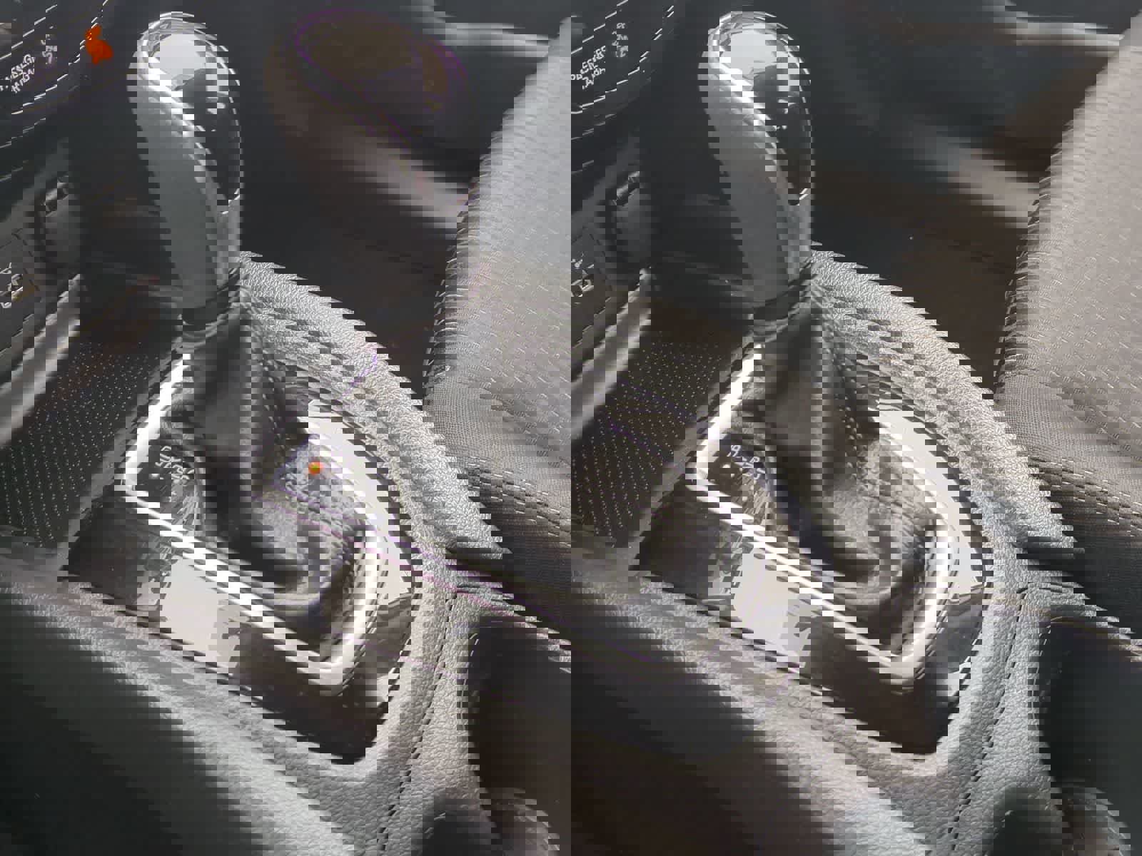 Used 2018 Nissan Rogue S AWD/4WD image 29