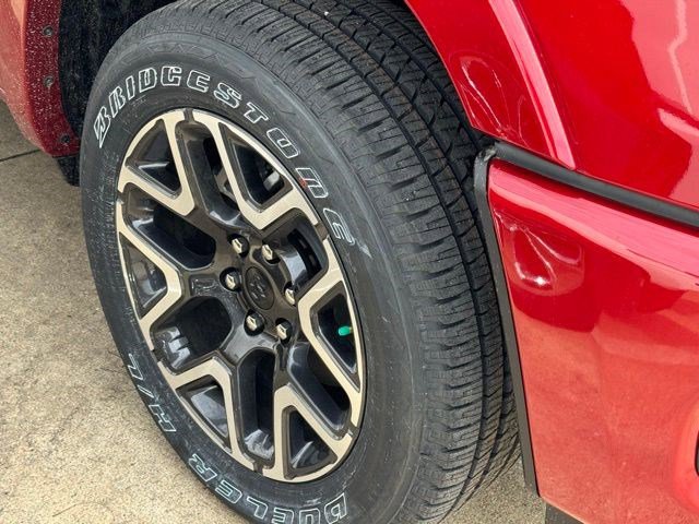 New 2026 RAM 1500 Laramie AWD/4WD image 47