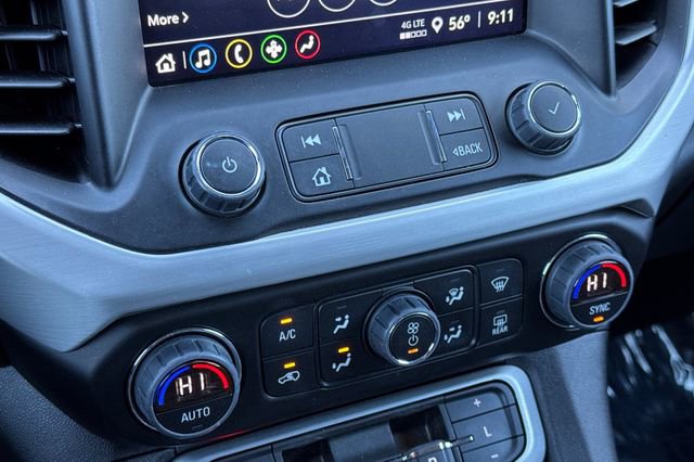 Used 2023 GMC Acadia SLE image 32