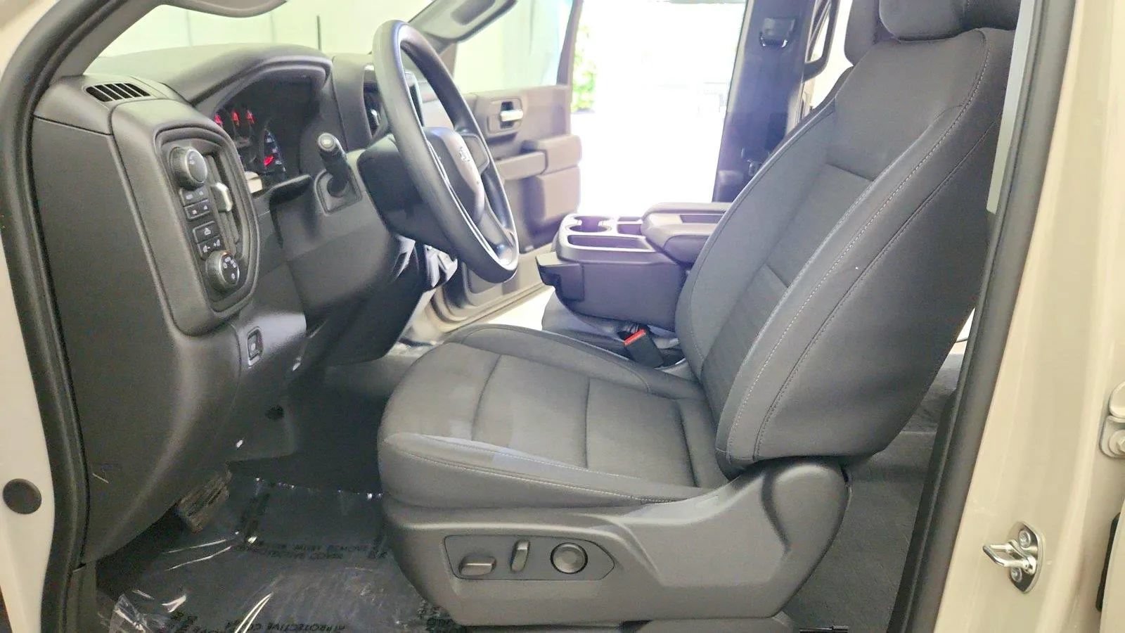 Used 2026 Chevrolet Silverado 1500 Custom Trail Boss AWD/4WD image 23