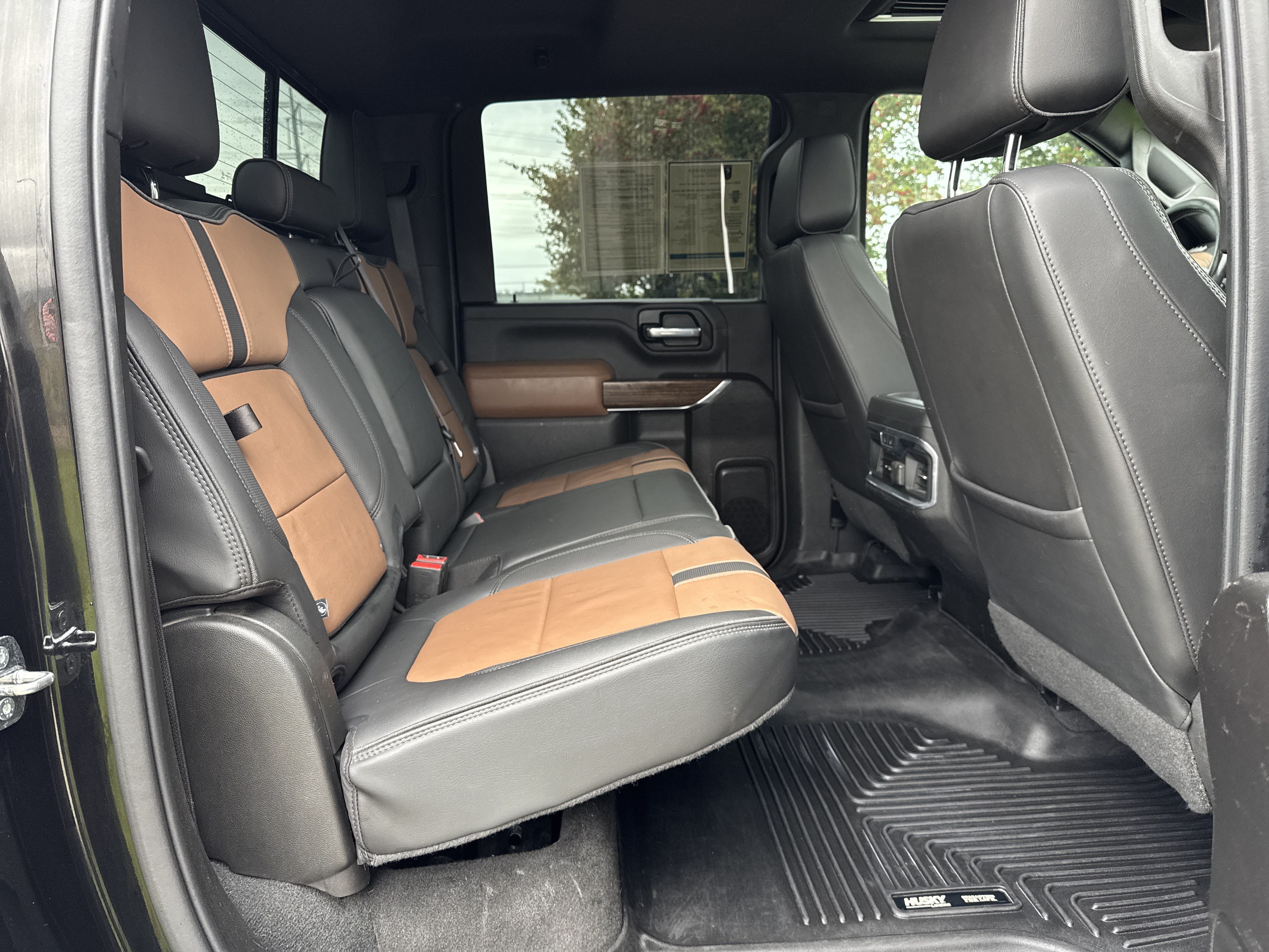 Used 2022 Chevrolet Silverado 3500 High Country w/ Technology Package AWD/4WD image 24