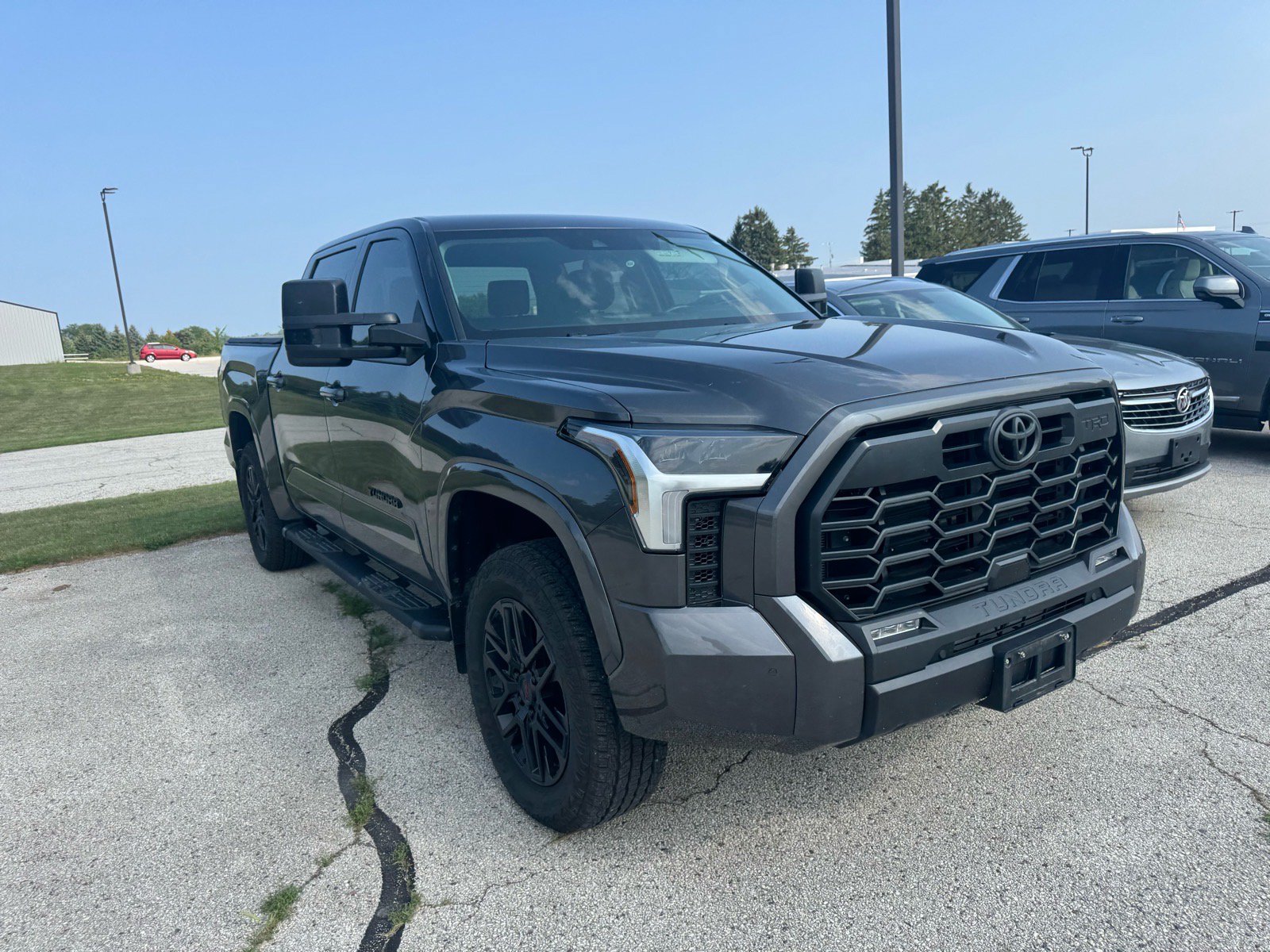Used 2022 Toyota Tundra SR5 AWD/4WD image 3