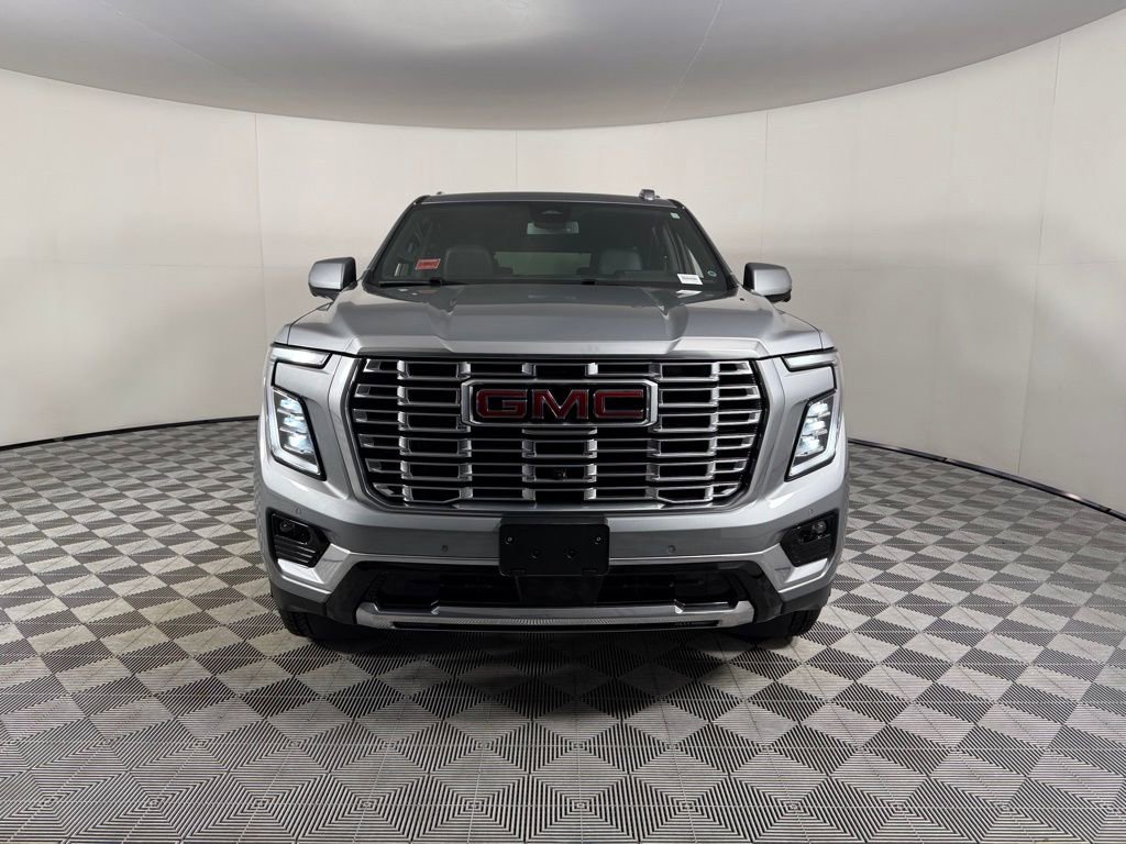 Used 2025 GMC Yukon XL Denali image 7