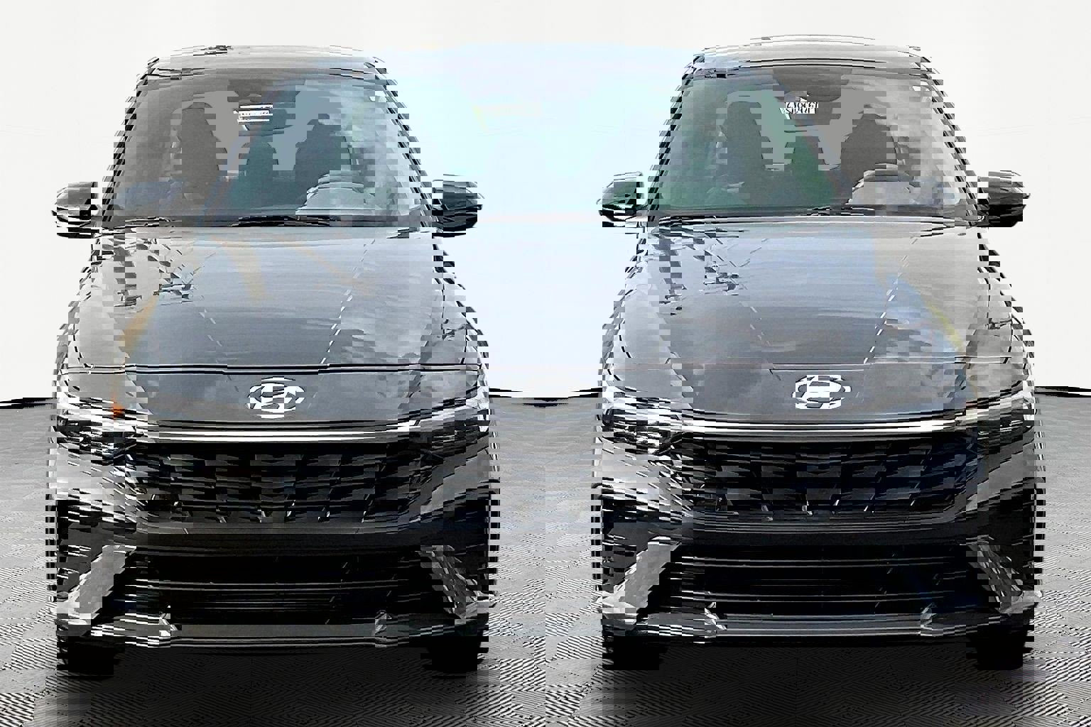 Used 2025 Hyundai Elantra Sport image 2