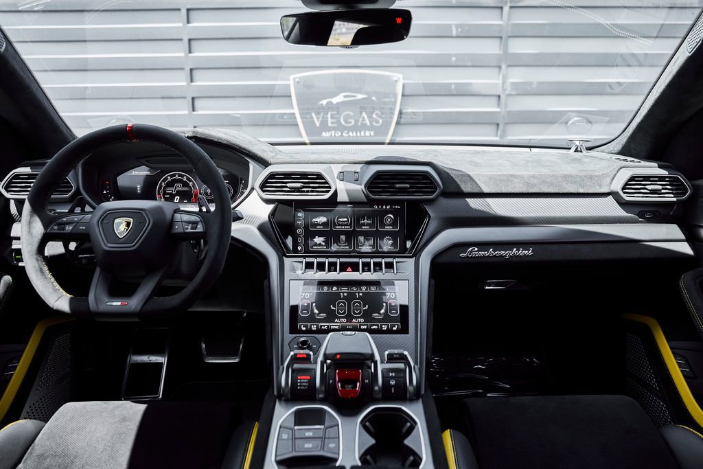 Used 2024 Lamborghini Urus Performante AWD/4WD image 64