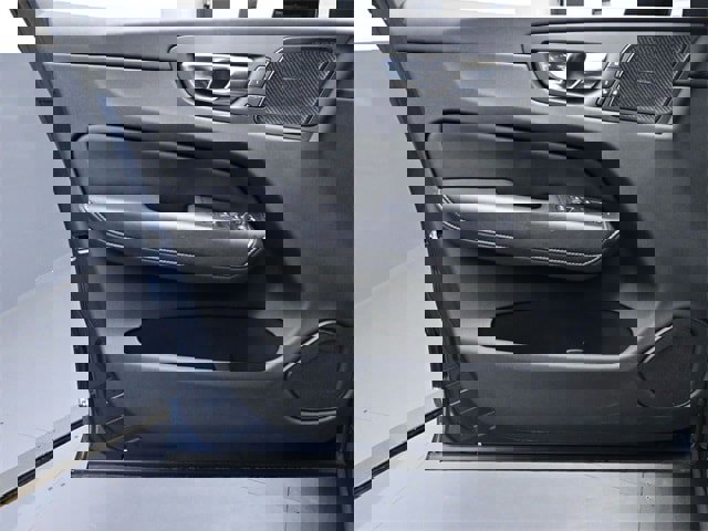 Certified 2023 Volvo XC60 B5 Ultimate image 21