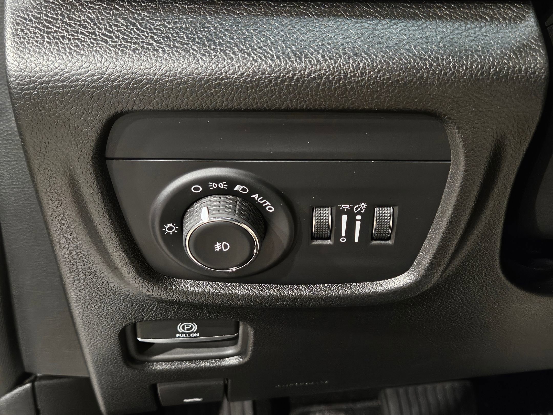 Used 2024 Jeep Grand Cherokee L Summit image 27