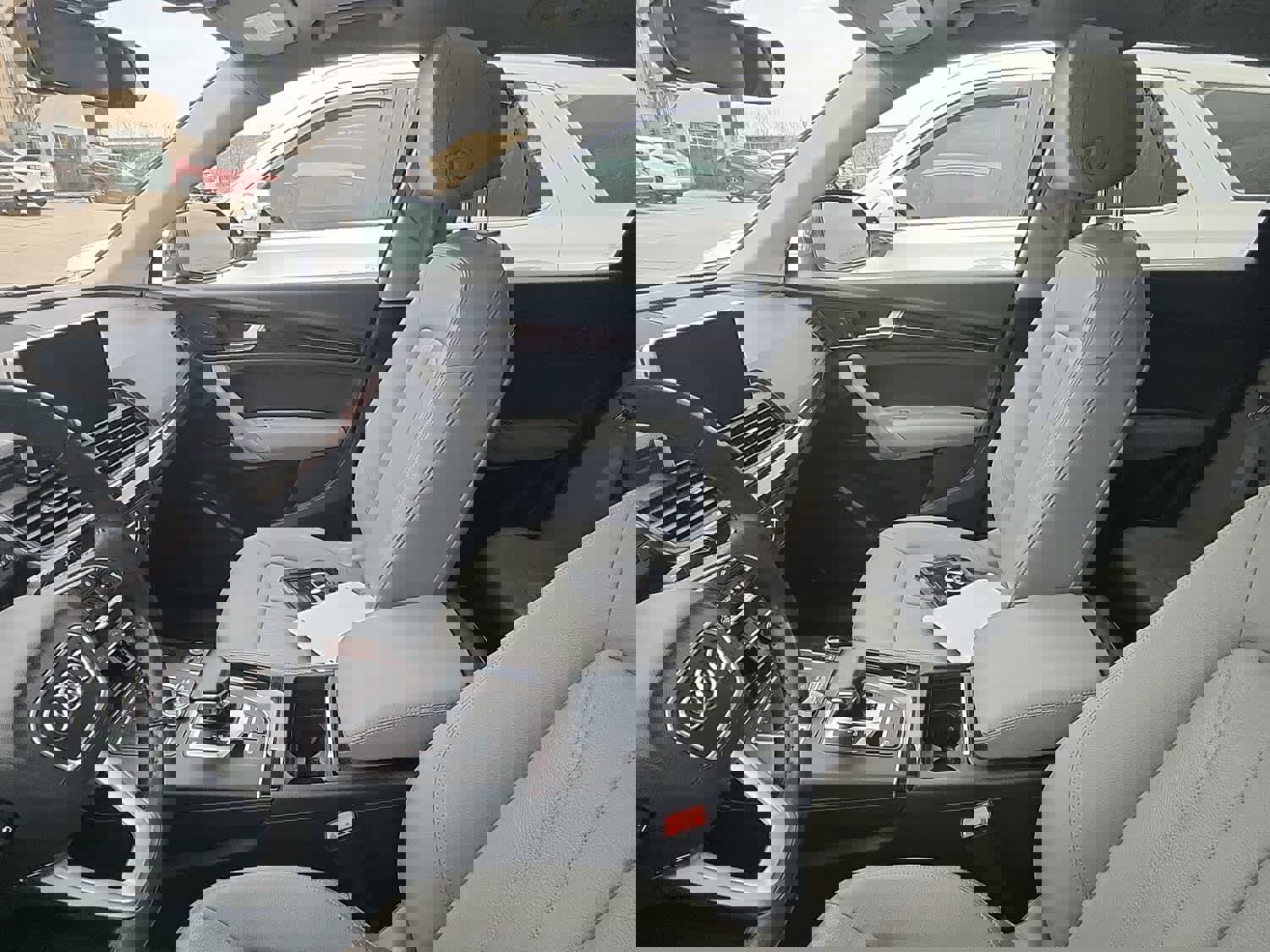 Used 2018 Audi Q5 2.0T Premium Plus w/ Premium Plus Package image 9