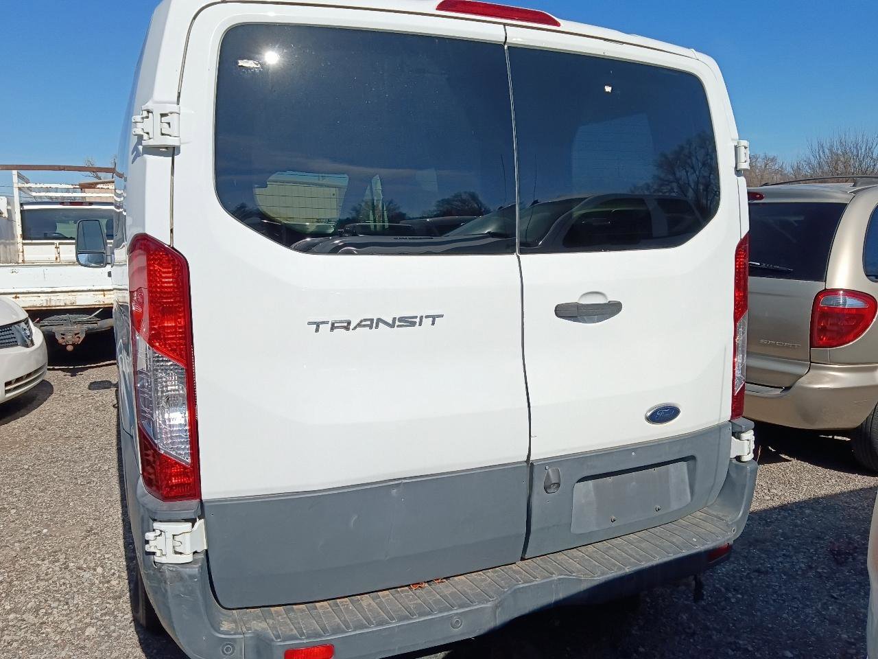 Used 2016 Ford Transit 150 XLT image 5