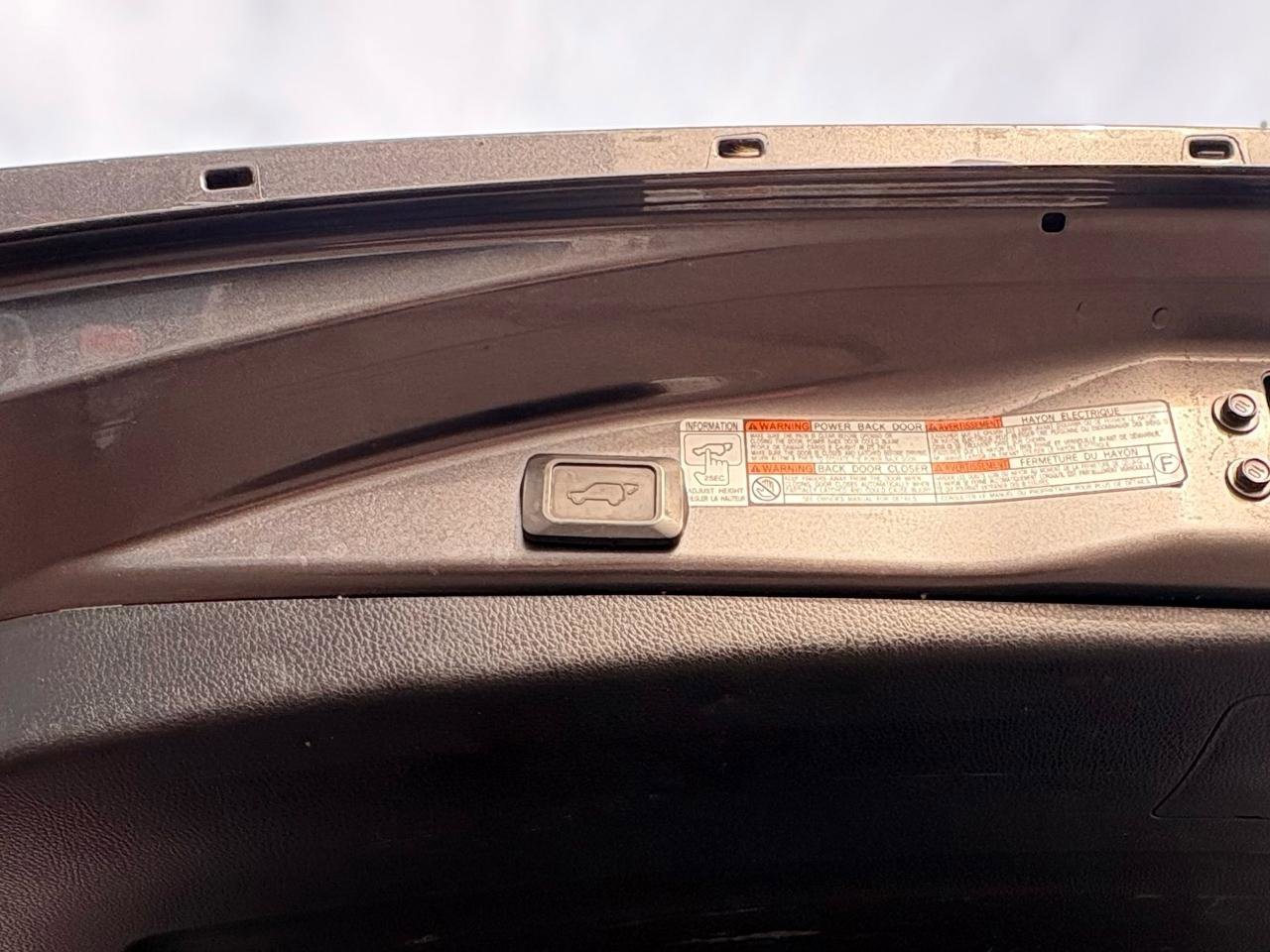 Used 2018 Toyota RAV4 XLE image 32