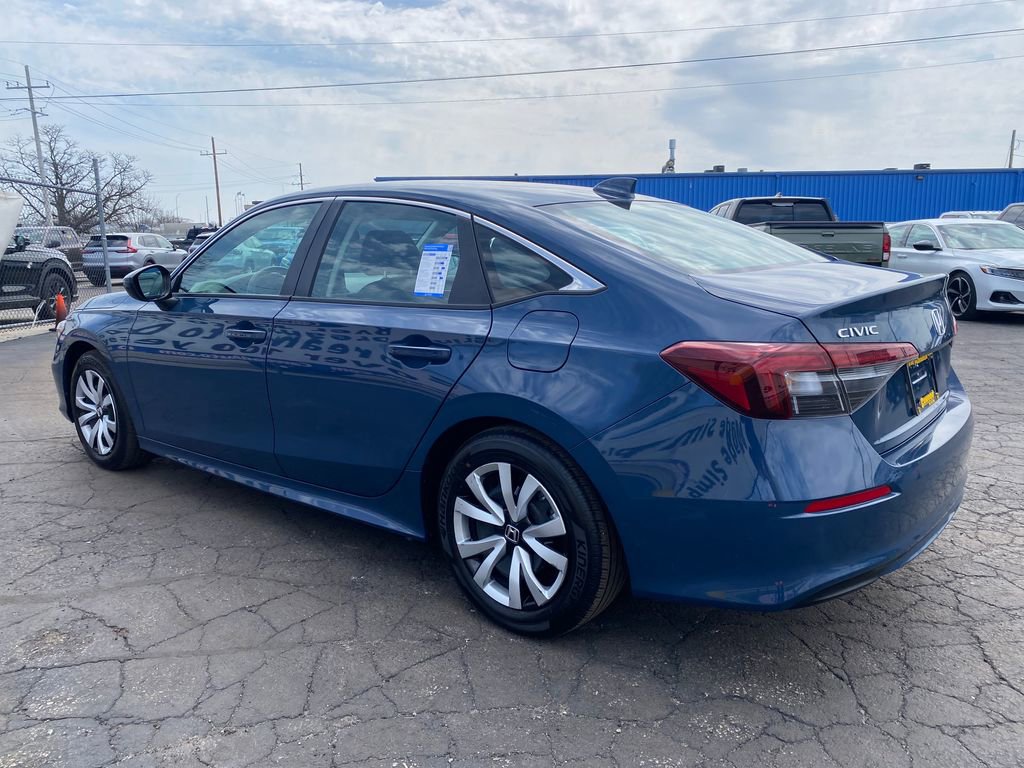 Used 2025 Honda Civic LX image 5