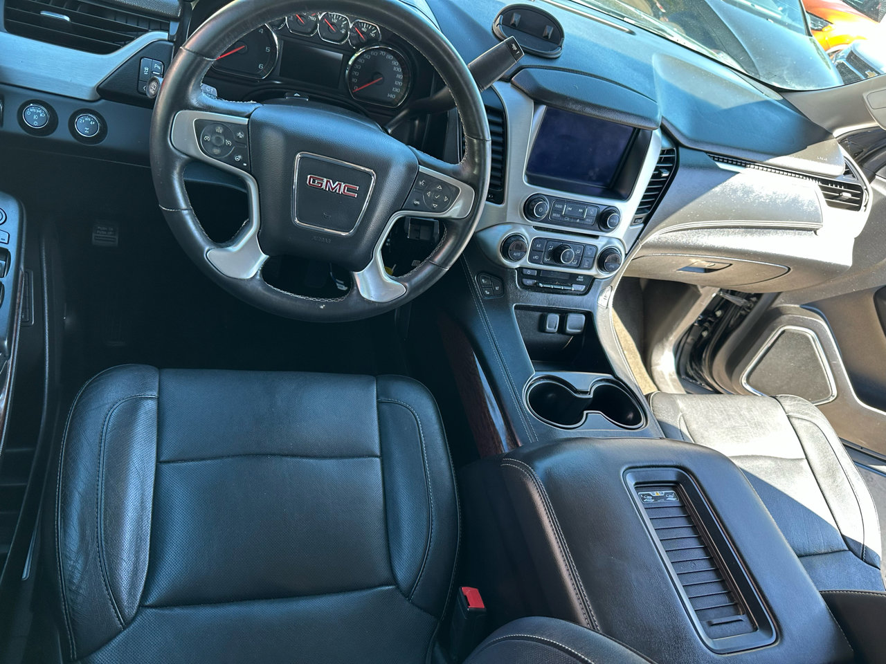 Used 2015 GMC Yukon SLT image 23