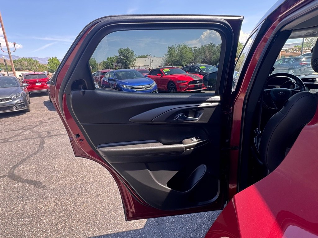Used 2023 Chevrolet TrailBlazer RS image 23