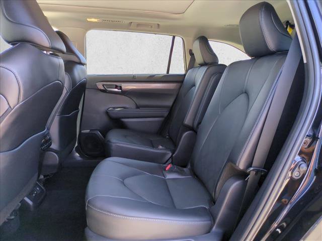Certified 2026 Toyota Highlander Platinum AWD/4WD image 19