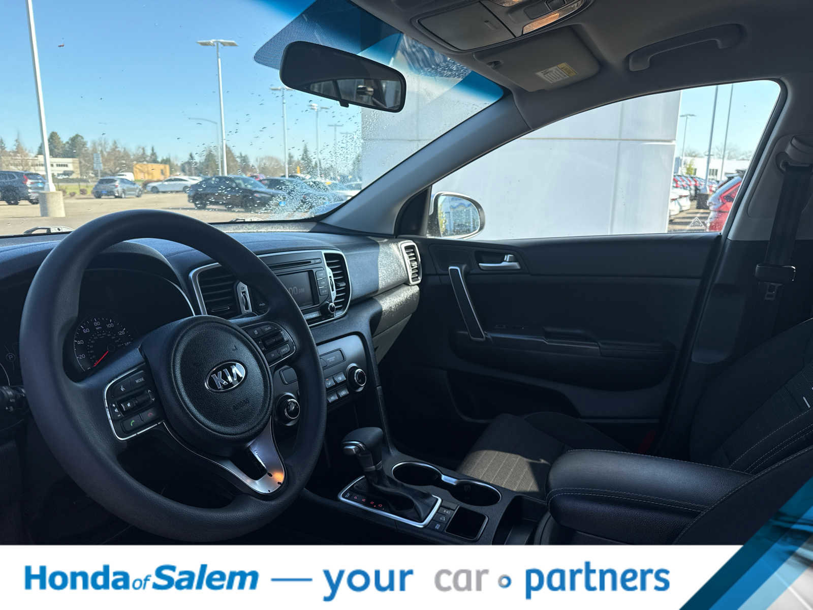 Used 2018 Kia Sportage LX image 2