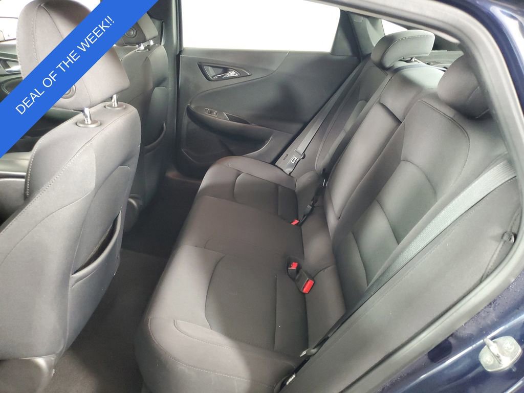 Used 2017 Chevrolet Malibu LT image 13