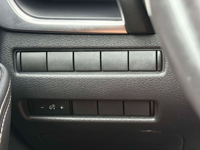 Used 2021 Nissan Rogue S FWD image 20