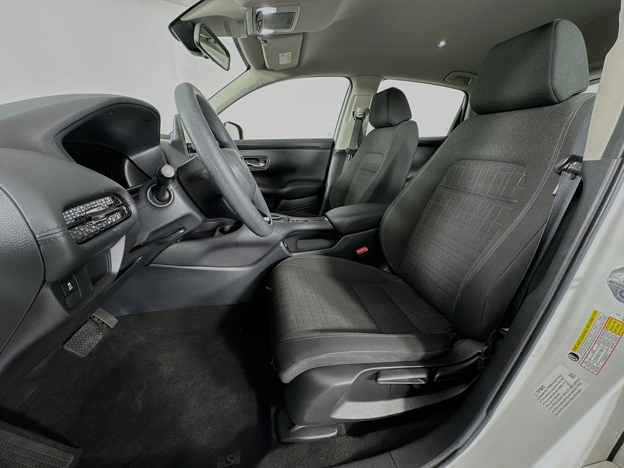 Certified 2023 Honda HR-V LX image 19