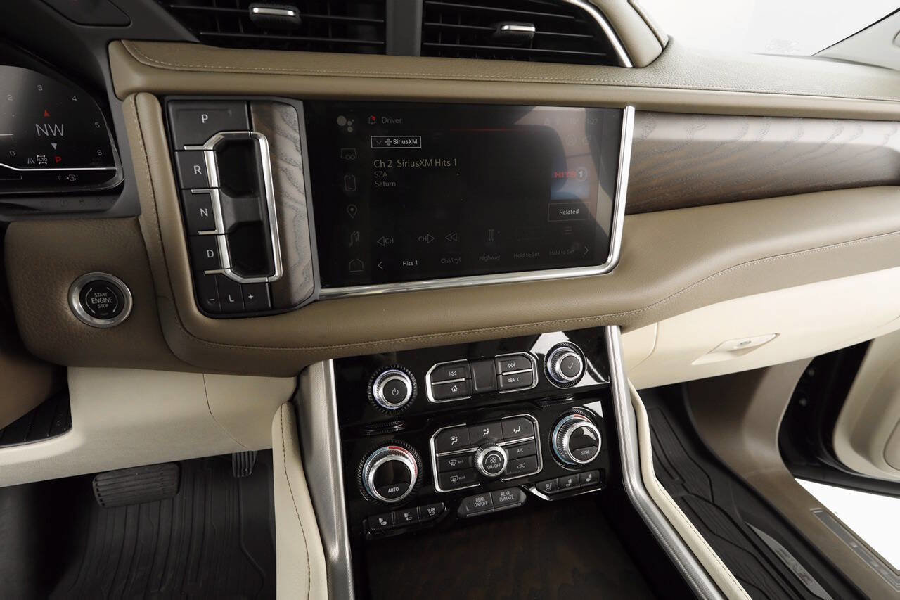 Used 2022 GMC Yukon XL Denali image 28