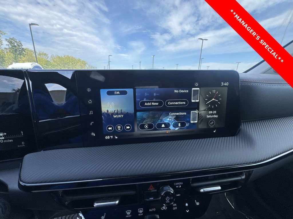 New 2025 Nissan Kicks SR w/ SR Premium Package image 16