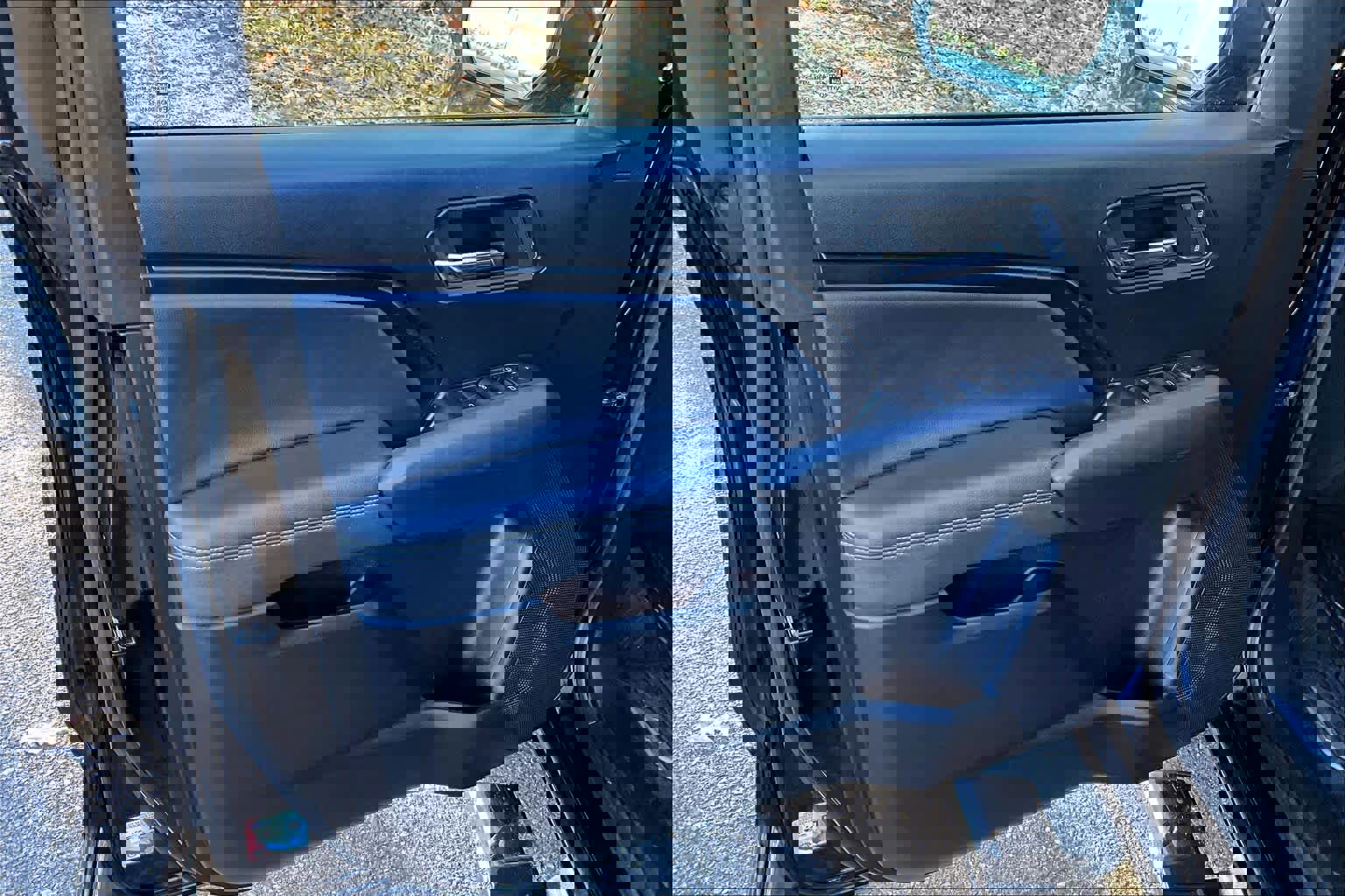 Used 2024 Chevrolet Colorado LT w/ LT Convenience Package III image 19