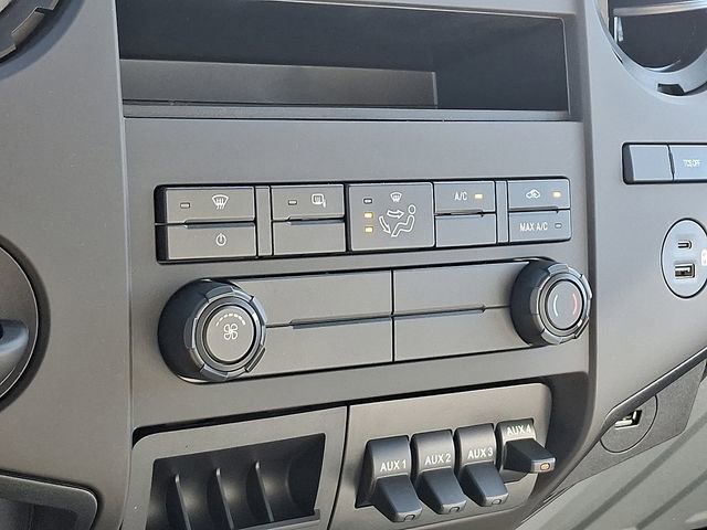 Used 2023 Ford F650 2WD Regular Cab Super Duty image 14