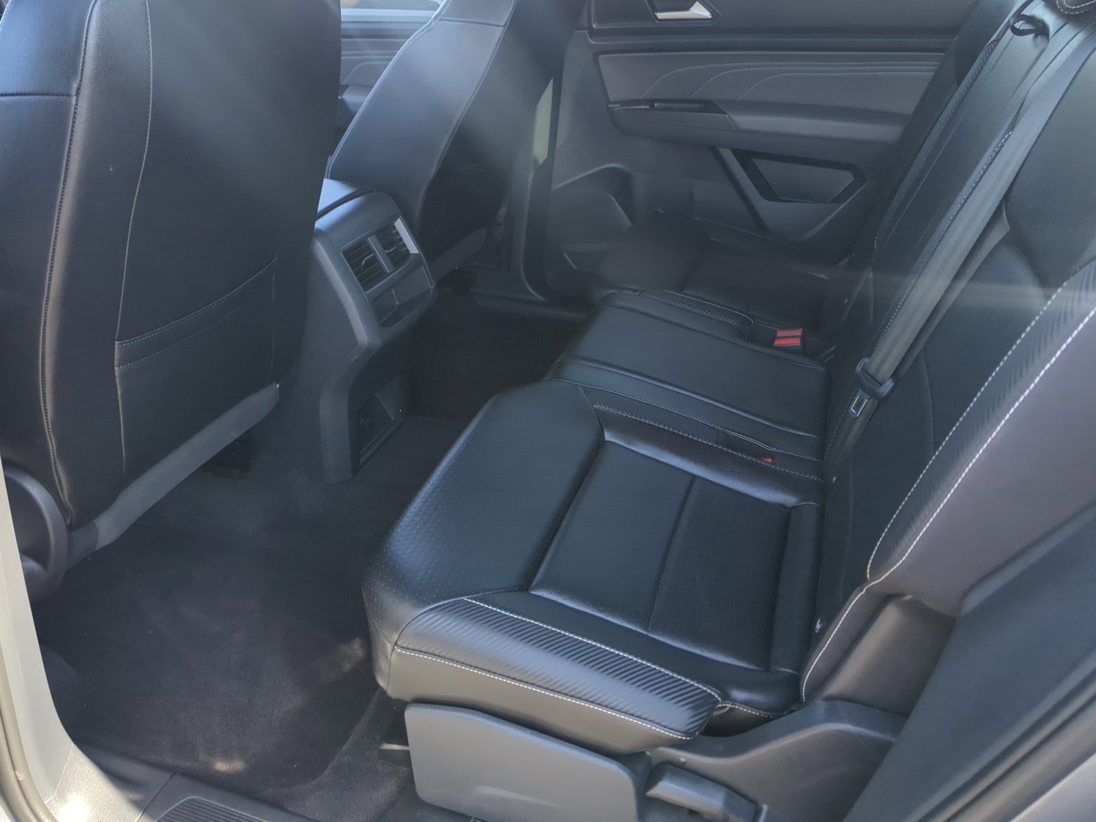 Certified 2022 Volkswagen Atlas Cross Sport SE image 17