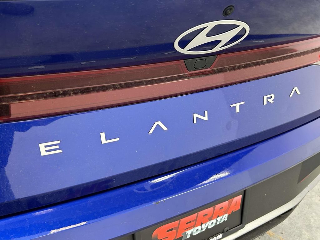Used 2025 Hyundai Elantra Sport FWD image 10