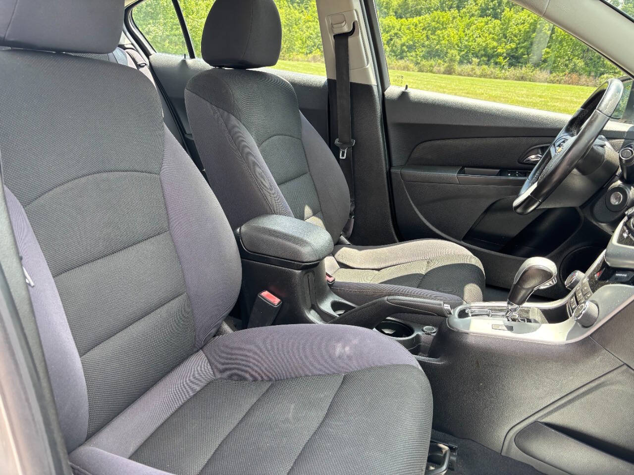Used 2013 Chevrolet Cruze LT FWD image 10