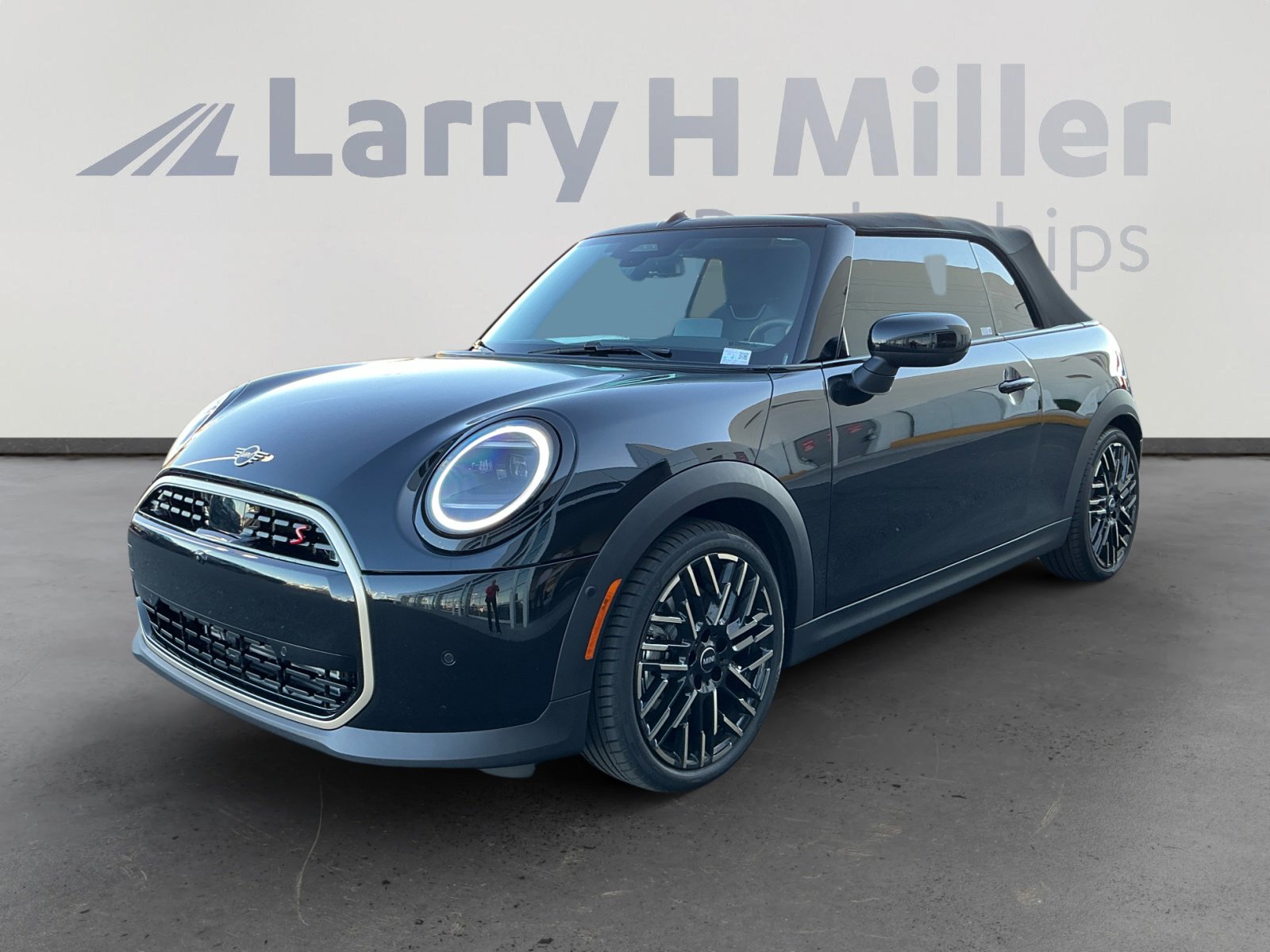 Used 2025 MINI Cooper S image 1