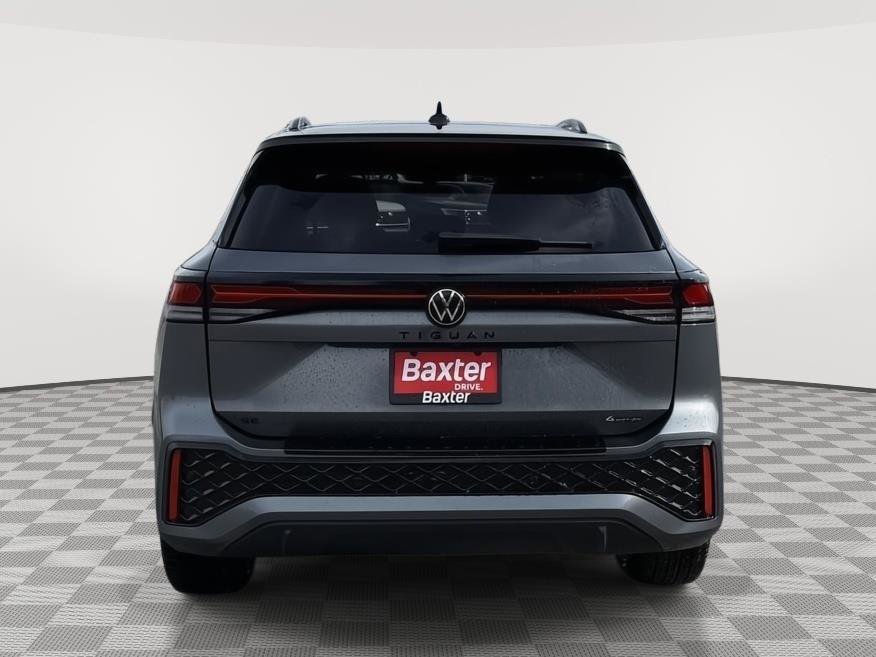 New 2026 Volkswagen Tiguan SE R-Line image 4