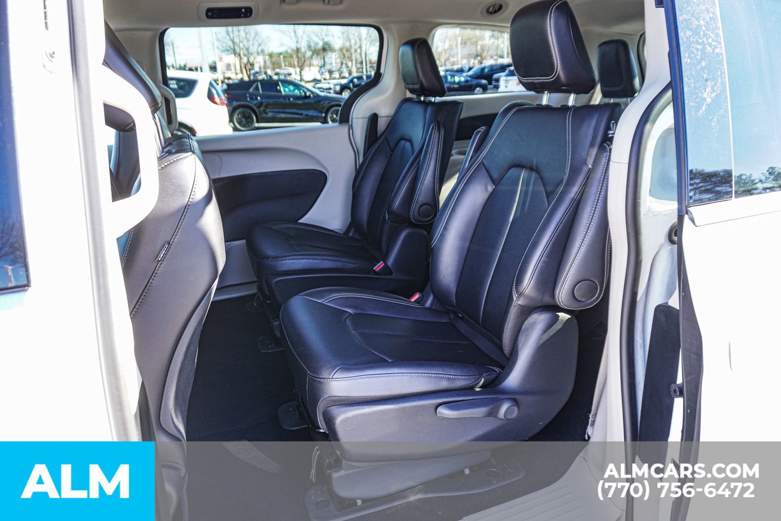 Used 2024 Chrysler Pacifica Select image 23