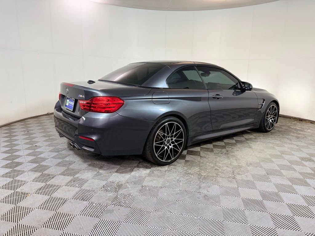 Used 2016 BMW M4 Convertible image 7