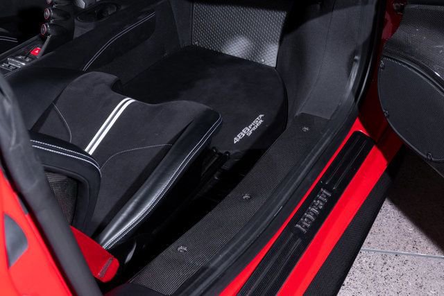 Used 2020 Ferrari 488 Pista Spider image 32