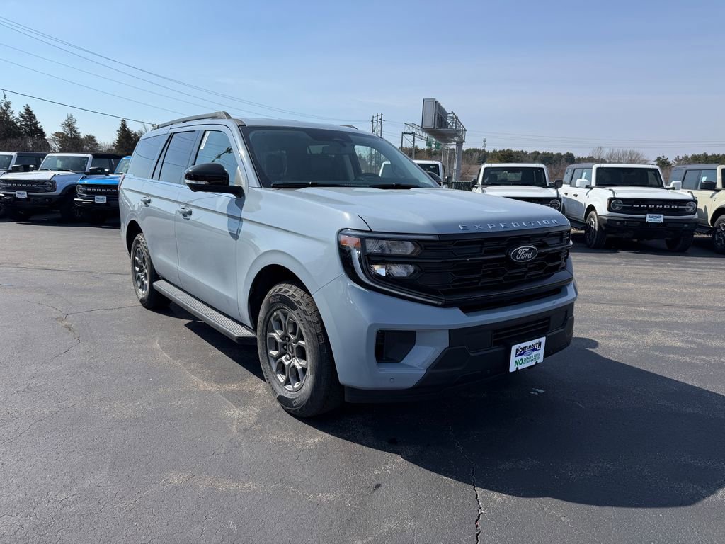 New 2026 Ford Expedition Active image 1