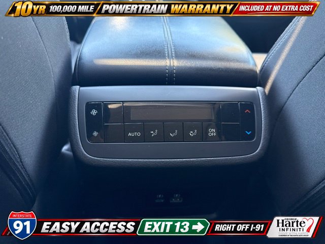 Used 2023 Nissan Pathfinder SV w/ SV Premium Package AWD/4WD image 27