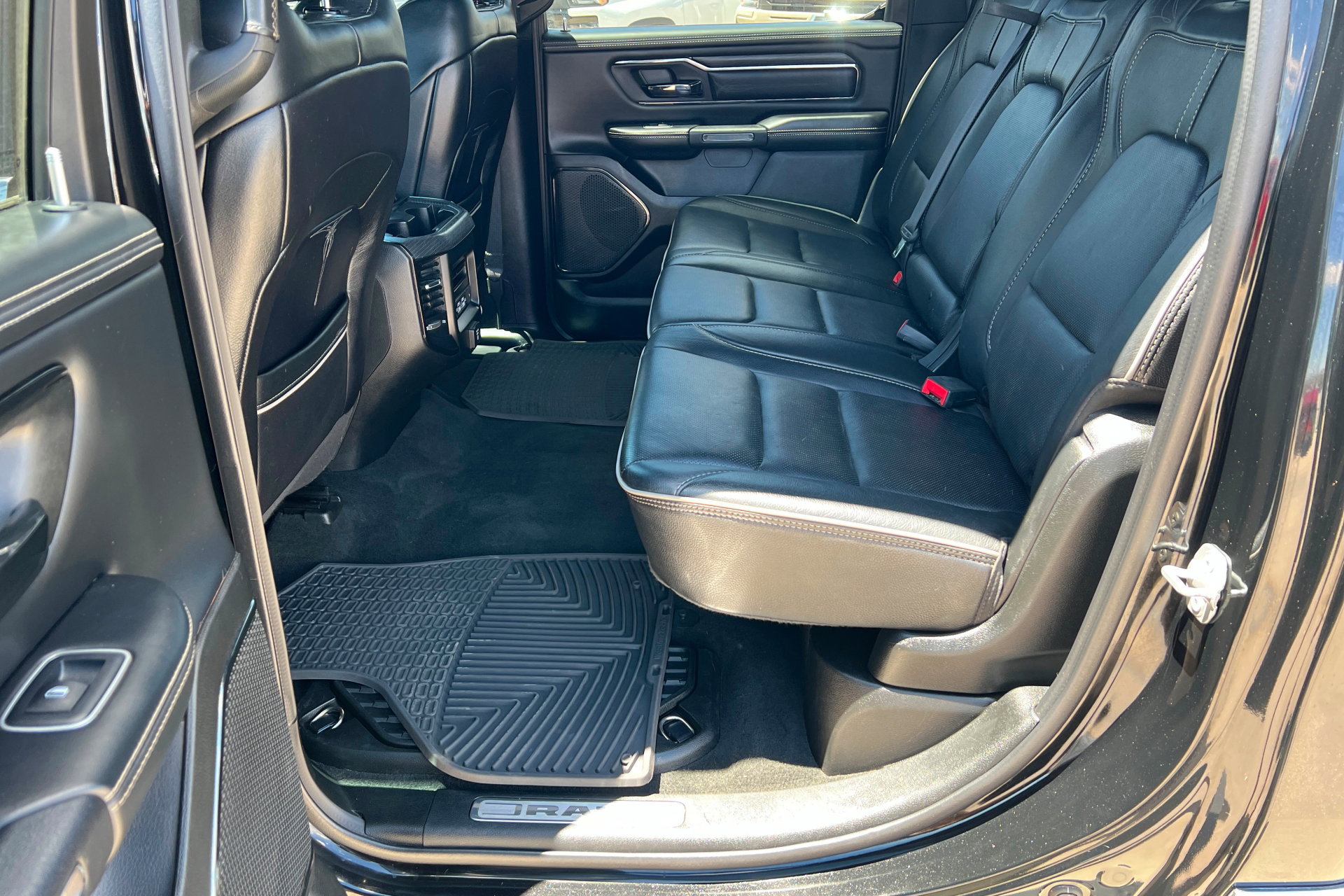 Used 2022 RAM 1500 Limited AWD/4WD image 21