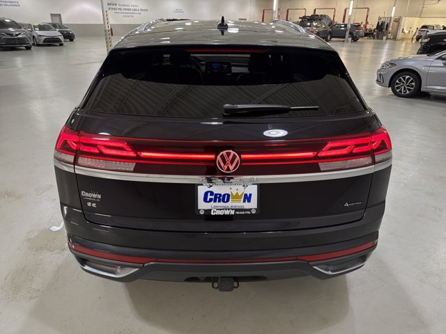 Used 2024 Volkswagen Atlas Cross Sport SE AWD/4WD image 8