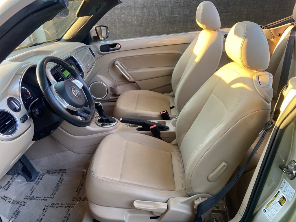 Used 2013 Volkswagen Beetle 2.5 FWD image 33