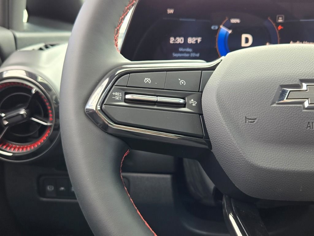 New 2025 Chevrolet Equinox EV RS w/ Convenience Package II image 29