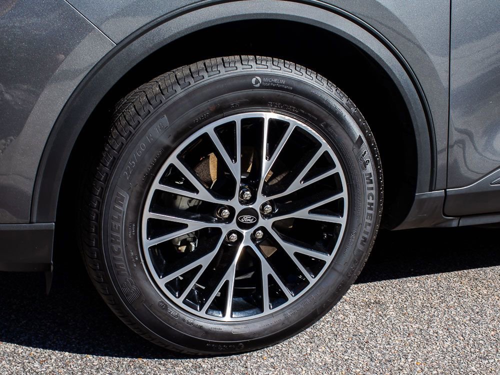 Used 2025 Ford Escape SE image 5