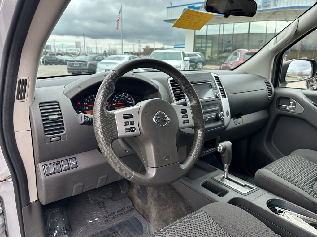 Used 2018 Nissan Frontier SV image 12